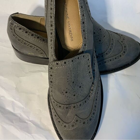 New Adrienne Vittadini, Brogue Styling, slate gray perforated leather, size 7 - Picture 4 of 10